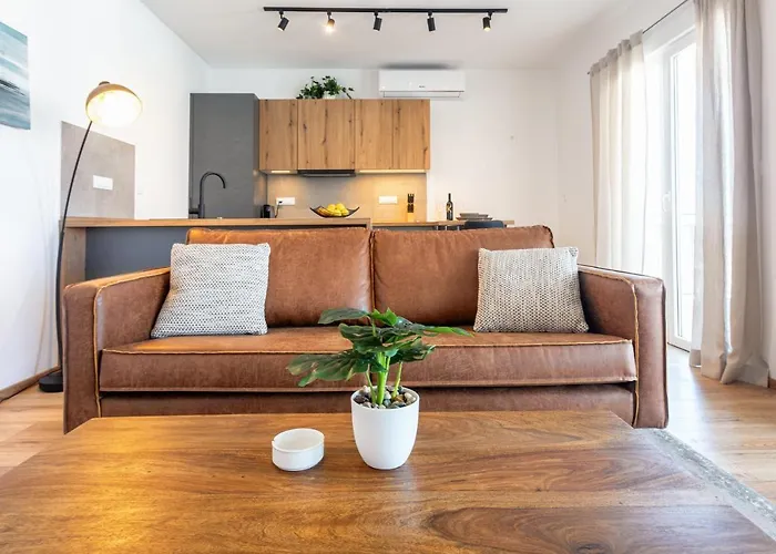 Viskovic Apartment Hvar Town