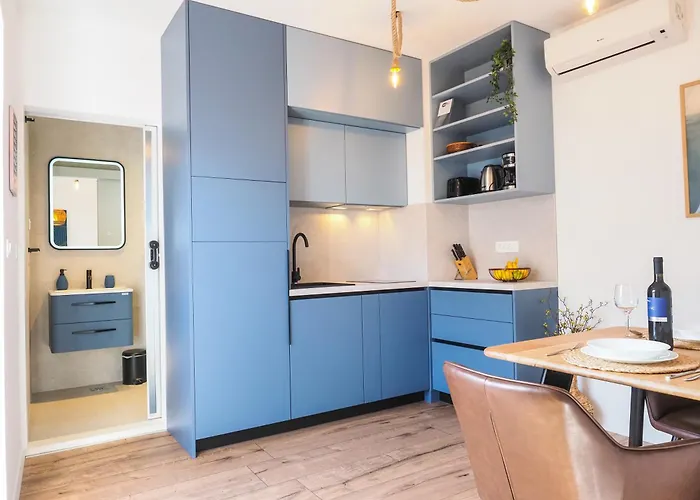 Viskovic Apartment Hvar Town