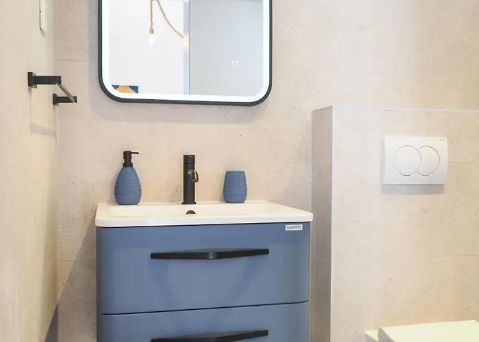 Viskovic Apartment Hvar Town