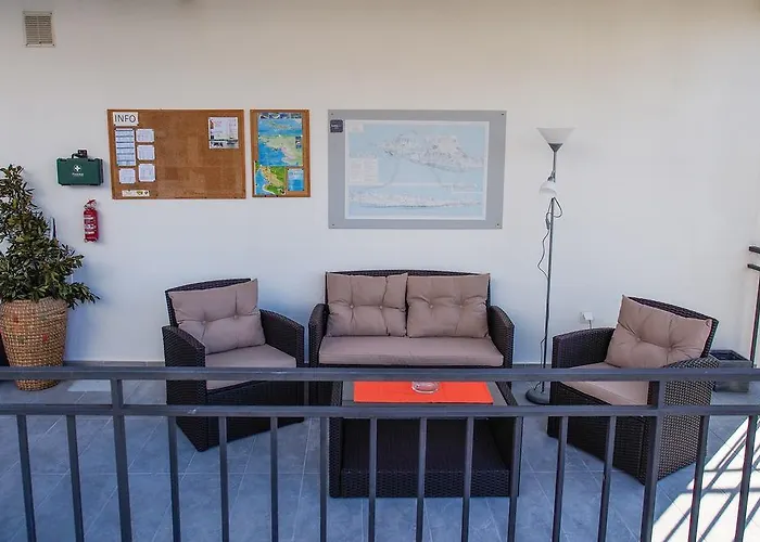 Viskovic Apartment Hvar Town