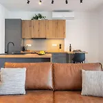 Viskovic Apartment Hvar Town